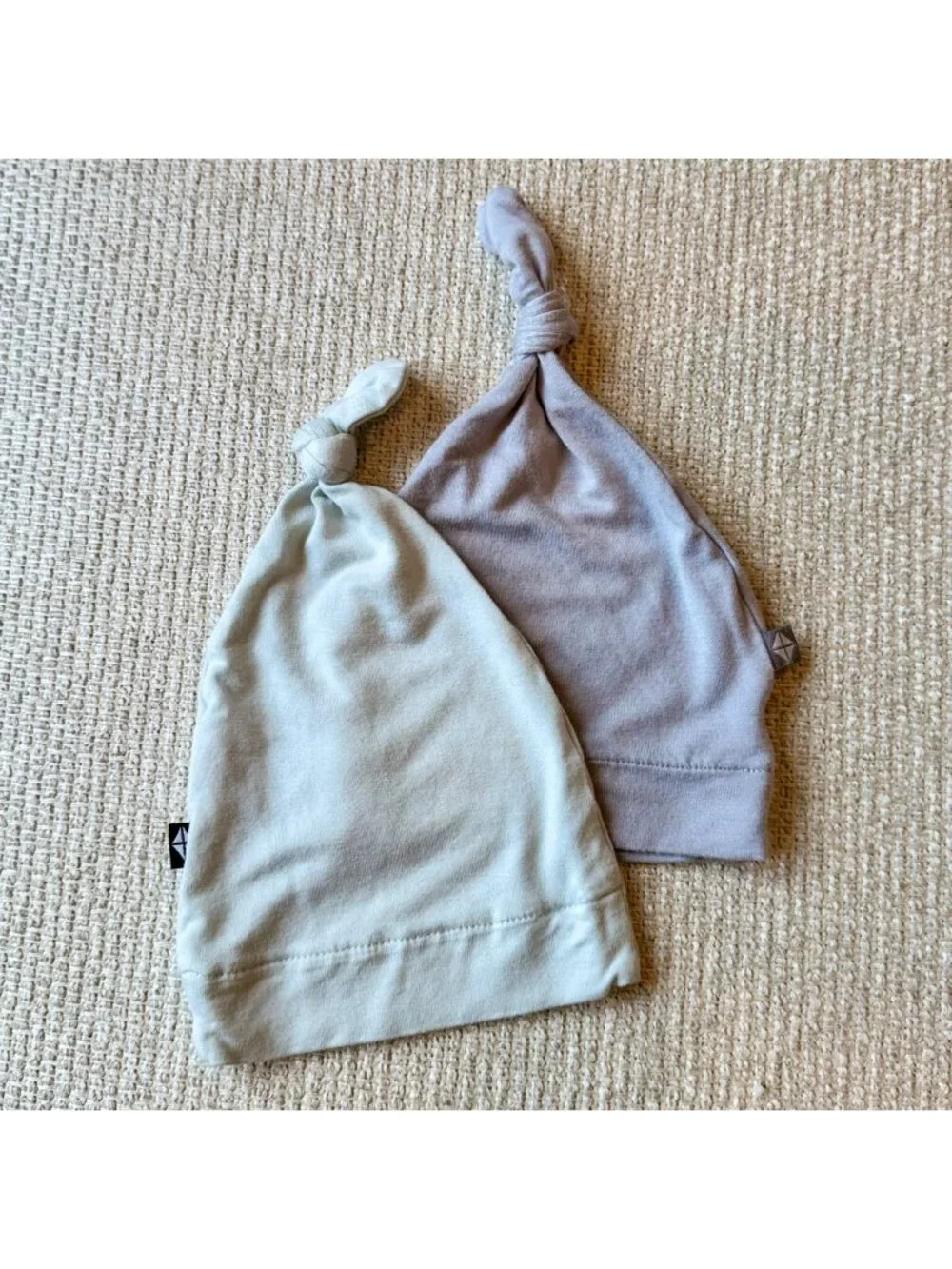 Kyte Baby Size Newborn Knotted Baby Hats Green Gray